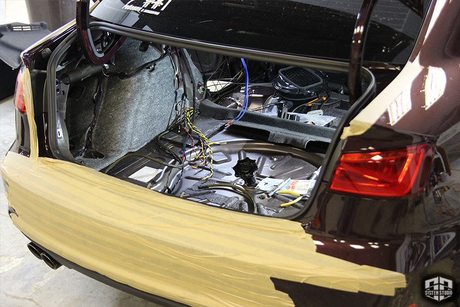 установка автозвука в Audi a3 sedan
