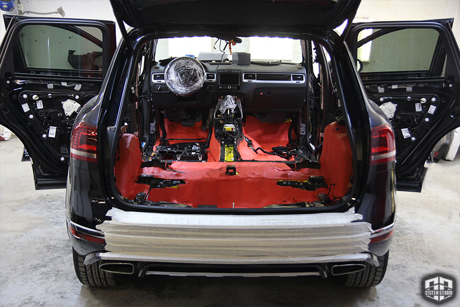VW Touareg NF. Шумоизоляция салона и арок